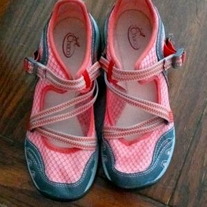 Chaco Size 6.5 Outcross Evo MJ Hiking Shoe Orange